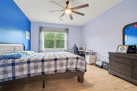House in Winter Garden, Florida 6 bedrooms, 437.01 sq.m. № 2099045 - photo 19