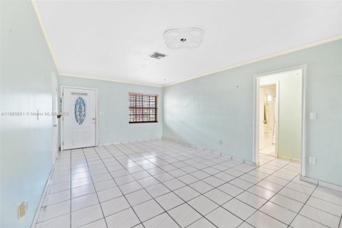 Купить виллу или дом в Майами, Флорида 3 спальни, 94.3м2, № 1950250 - фото 6