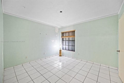 Купить виллу или дом в Майами, Флорида 3 спальни, 94.3м2, № 1950250 - фото 18