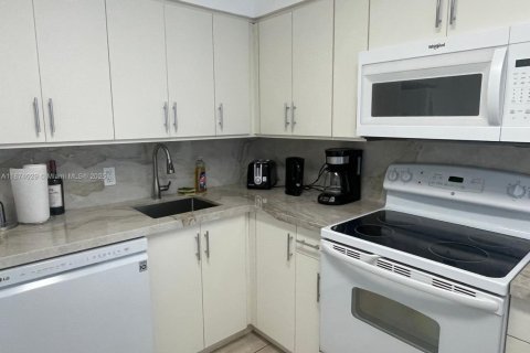 Copropriété à louer à Miami Beach, Floride: 2 chambres, 95.69 m2 № 1928223 - photo 7