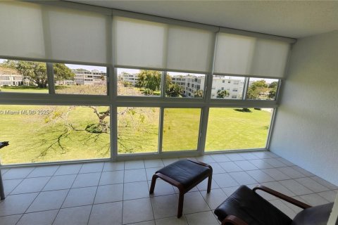Copropriété à vendre à Deerfield Beach, Floride: 2 chambres, 92.9 m2 № 1952574 - photo 1