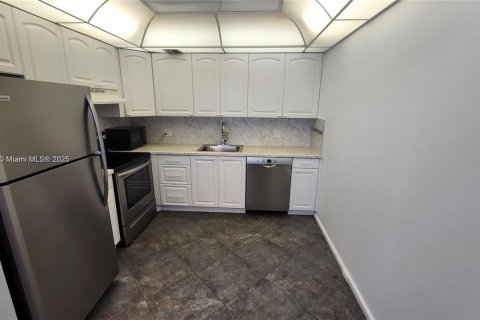 Copropriété à vendre à Deerfield Beach, Floride: 2 chambres, 92.9 m2 № 1952574 - photo 2