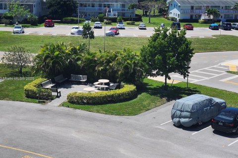 Copropriété à vendre à Deerfield Beach, Floride: 2 chambres, 92.9 m2 № 1952574 - photo 21