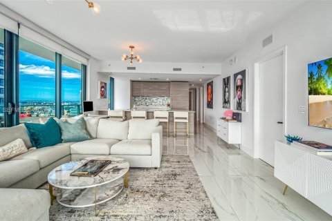 Condominio en alquiler en Miami, Florida, 3 dormitorios, 125.05 m2 № 2047787 - foto 7