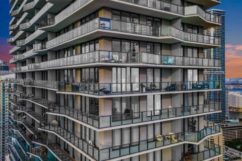 Condominio en alquiler en Miami, Florida, 3 dormitorios, 125.05 m2 № 2047787 - foto 21