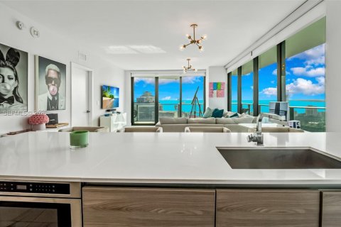 Condominio en alquiler en Miami, Florida, 3 dormitorios, 125.05 m2 № 2047787 - foto 2