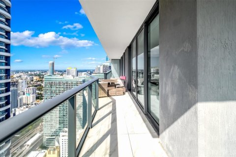 Condominio en alquiler en Miami, Florida, 3 dormitorios, 125.05 m2 № 2047787 - foto 16