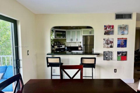 Copropriété à louer à Miami Beach, Floride: 2 chambres, 87.33 m2 № 1944171 - photo 4