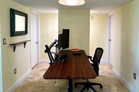 Copropriété à louer à Miami Beach, Floride: 2 chambres, 87.33 m2 № 1944171 - photo 12