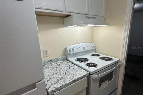 Townhouse in New Port Richey, Florida 2 bedrooms, 67.08 sq.m. № 1553906 - photo 13