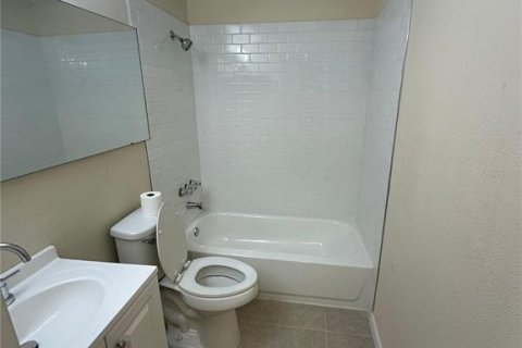 Townhouse in New Port Richey, Florida 2 bedrooms, 67.08 sq.m. № 1553906 - photo 8