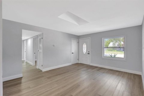 House in Tampa, Florida 3 bedrooms, 151.8 sq.m. № 1796914 - photo 6