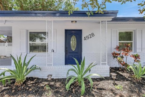 House in Tampa, Florida 3 bedrooms, 151.8 sq.m. № 1796914 - photo 3