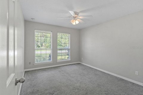 House in Palm Coast, Florida 4 bedrooms, 274.8 sq.m. № 1824349 - photo 15