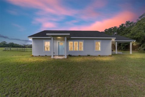 House in Newberry, Florida 3 bedrooms, 129.88 sq.m. № 1650185 - photo 2