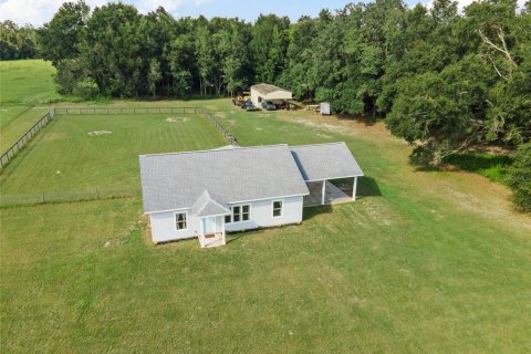 House in Newberry, Florida 3 bedrooms, 129.88 sq.m. № 1650185 - photo 5