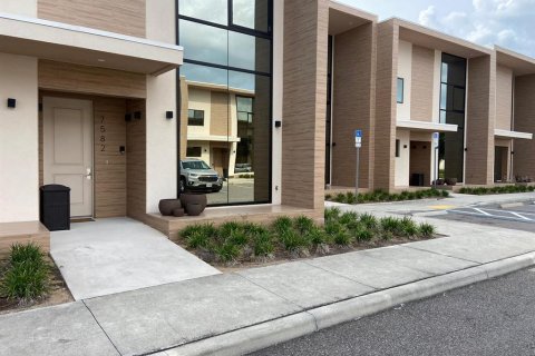 Townhouse in Kissimmee, Florida 4 bedrooms, 218.88 sq.m. № 2166673