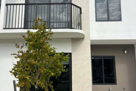 Таунхаус в Хомстед, Флорида 3 спальни, 129.88м2 № 2003888