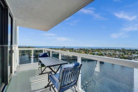 Снять в аренду кондоминиум в Авентура, Флорида 2 спальни, 92.16м2, № 2017772 - фото 2