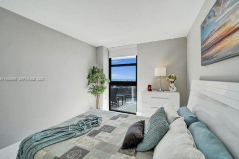 Снять в аренду кондоминиум в Авентура, Флорида 2 спальни, 92.16м2, № 2017772 - фото 25