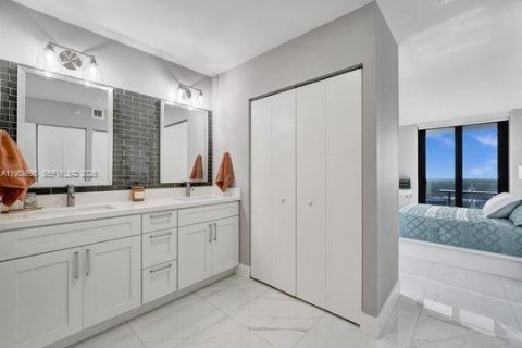 Снять в аренду кондоминиум в Авентура, Флорида 2 спальни, 92.16м2, № 2017772 - фото 19