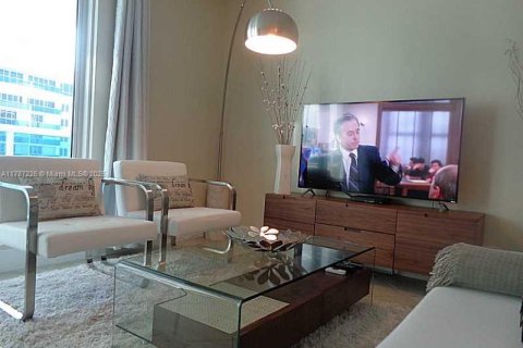 Condominio en alquiler en Miami Beach, Florida, 55.74 m2 № 1714897 - foto 18