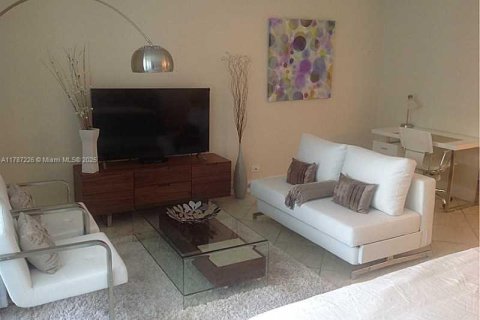 Condominio en alquiler en Miami Beach, Florida, 55.74 m2 № 1714897 - foto 15