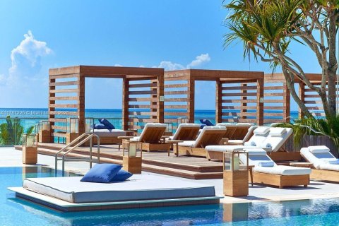Condominio en alquiler en Miami Beach, Florida, 55.74 m2 № 1714897 - foto 2