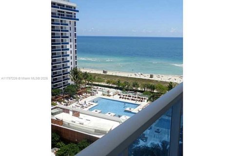 Condominio en alquiler en Miami Beach, Florida, 55.74 m2 № 1714897 - foto 10