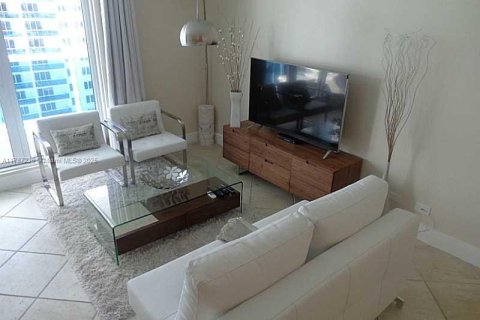 Condominio en alquiler en Miami Beach, Florida, 55.74 m2 № 1714897 - foto 12