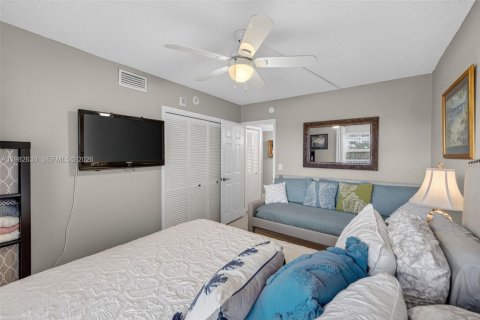 Condominio en venta en Hallandale Beach, Florida, 2 dormitorios, 104.52 m2 № 2047685 - foto 30