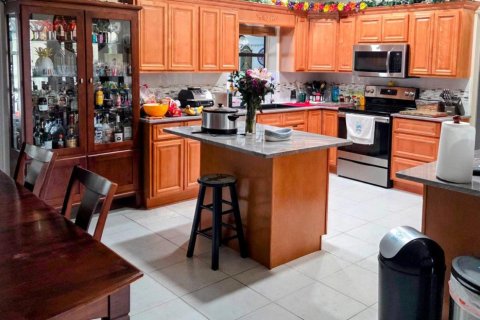 Villa ou maison à vendre à Port St. Lucie, Floride: 3 chambres, 169.83 m2 № 2259723 - photo 5