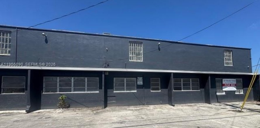 Propiedad comercial en Miami, Florida № 2158289
