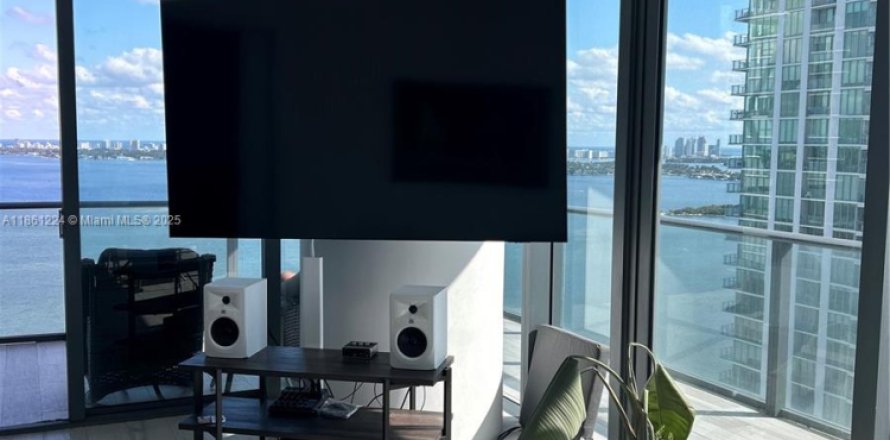 Condo à Miami, Floride, 4 chambres № 1889348