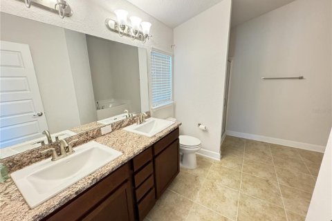 Villa ou maison à louer à Winter Haven, Floride: 4 chambres, 171.5 m2 № 2384240 - photo 10