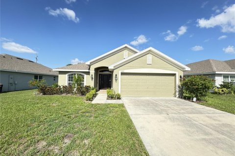 Villa ou maison à Winter Haven, Floride 4 chambres, 171.5 m2 № 2384240