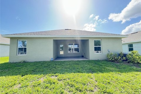 Villa ou maison à louer à Winter Haven, Floride: 4 chambres, 171.5 m2 № 2384240 - photo 17