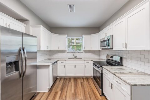 Casa en venta en Lakeland, Florida, 3 dormitorios, 128.39 m2 № 2118704 - foto 4
