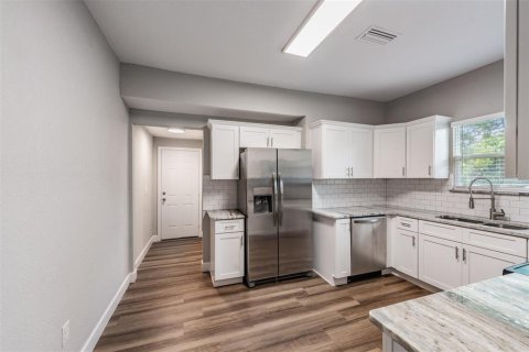 Casa en venta en Lakeland, Florida, 3 dormitorios, 128.39 m2 № 2118704 - foto 11