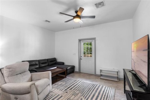 Casa en venta en Lakeland, Florida, 2 dormitorios, 91.79 m2 № 1722379 - foto 8