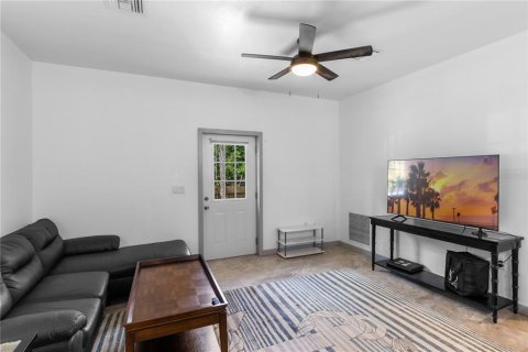 Casa en venta en Lakeland, Florida, 2 dormitorios, 91.79 m2 № 1722379 - foto 9