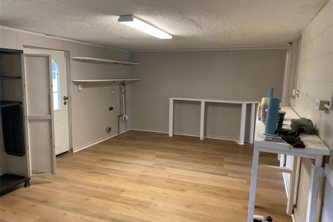 Propiedad comercial en venta en Umatilla, Florida, 7 dormitorios, 326.27 m2 № 2348339 - foto 20