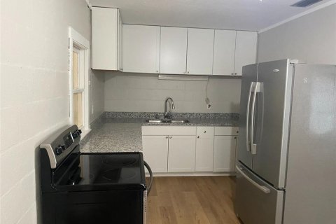 Propiedad comercial en venta en Umatilla, Florida, 7 dormitorios, 326.27 m2 № 2348339 - foto 23