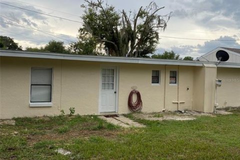 Propiedad comercial en venta en Umatilla, Florida, 7 dormitorios, 326.27 m2 № 2348339 - foto 16