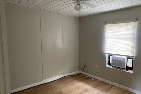 Propiedad comercial en venta en Umatilla, Florida, 7 dormitorios, 326.27 m2 № 2348339 - foto 25