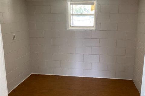 Propiedad comercial en venta en Umatilla, Florida, 7 dormitorios, 326.27 m2 № 2348339 - foto 22