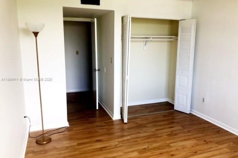 Copropriété à louer à Miami, Floride: 2 chambres, 109.16 m2 № 2038125 - photo 20