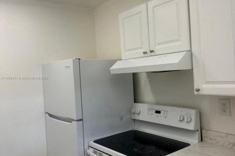 Copropriété à louer à Miami, Floride: 2 chambres, 109.16 m2 № 2038125 - photo 23