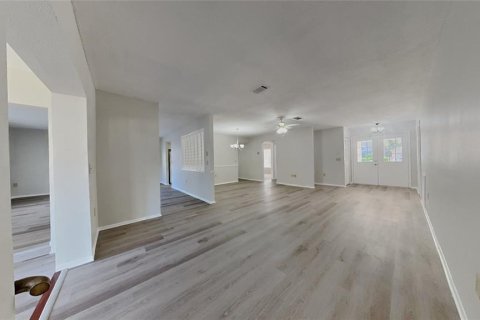 Casa en venta en Spring Hill, Florida, 2 dormitorios, 136.94 m2 № 1253503 - foto 2