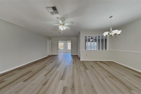 Casa en venta en Spring Hill, Florida, 2 dormitorios, 136.94 m2 № 1253503 - foto 3